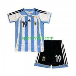 Completo da calcio Bambini Argentina Lionel Messi 19 Retro 2006 Maglia Prima Manica Corta