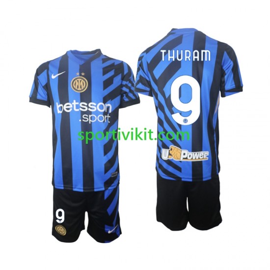 Completo da calcio Bambini Inter Milan Marcus Thuram 9 Maglia Prima 2024-2025 Manica Corta Completo da calcio Bambini Inter Milan Marcus Thuram 9 Maglia Prima 2024-2025 Manica Corta