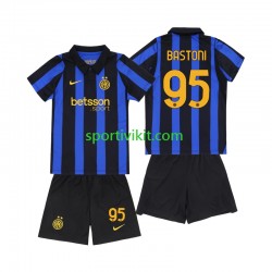 Completo da calcio Bambini Inter Milan Alessandro Bastoni 95 Maglia Prima 2026-2027 Manica Corta