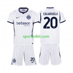 Completo da calcio Bambini Inter Milan Hakan Calhanoglu 20 Maglia Seconda 2026-2027 Manica Corta