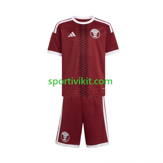 Completo da calcio Bambini Qatar Maglia Prima 2026 Manica Corta